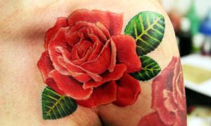 tatuaggio rosa-300X180