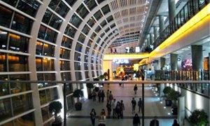 aeroporto hong kong-300X180
