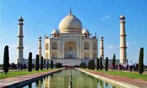 17 giugno 1631 - Viene eretto Taj Mahal-300x180