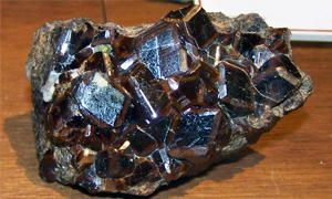 Granato Andradite e Granato Andradite var. Melanite-300x180