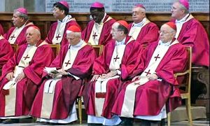 Cardinali, vescovi e presbiteri-300x180