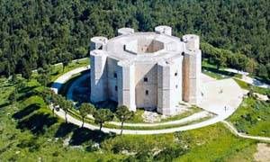 Castel del Monte di Andria-300x180