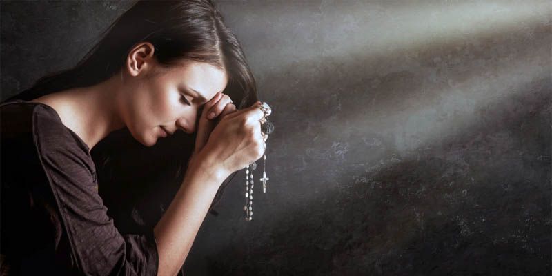Le più famose preghiere cristiane1-800x400