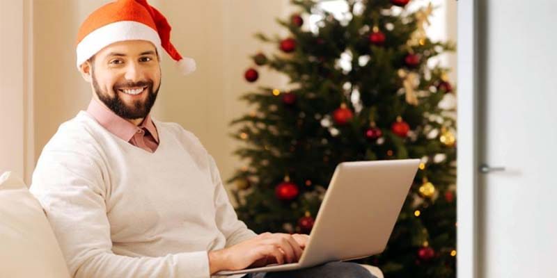 uomo natale contento-3-800x400