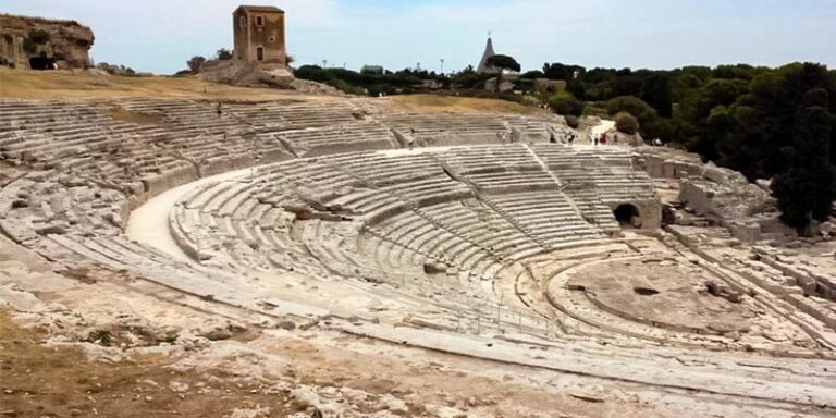 teatro greco siracusa-1-800x400 copia